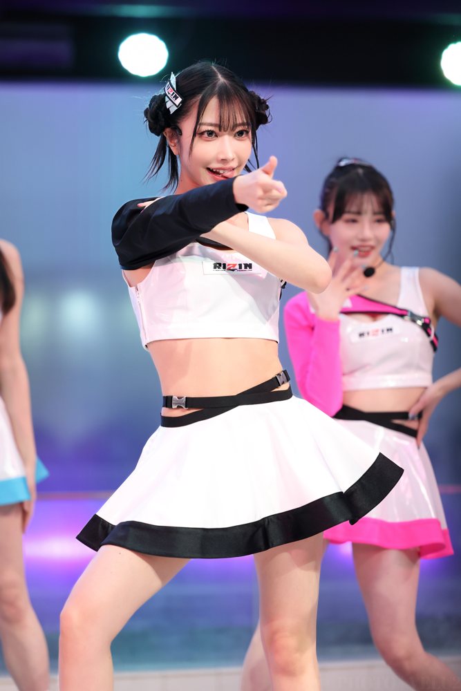 RIZINガール ステージ